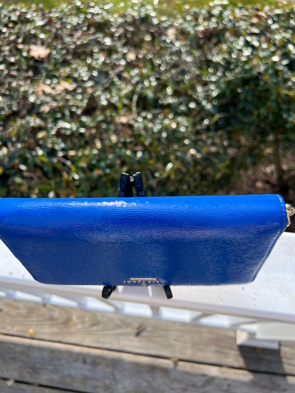 Kate Spade New York Patent Leather Zip Around Wallet Great like New Condition - Picture 7 of 17